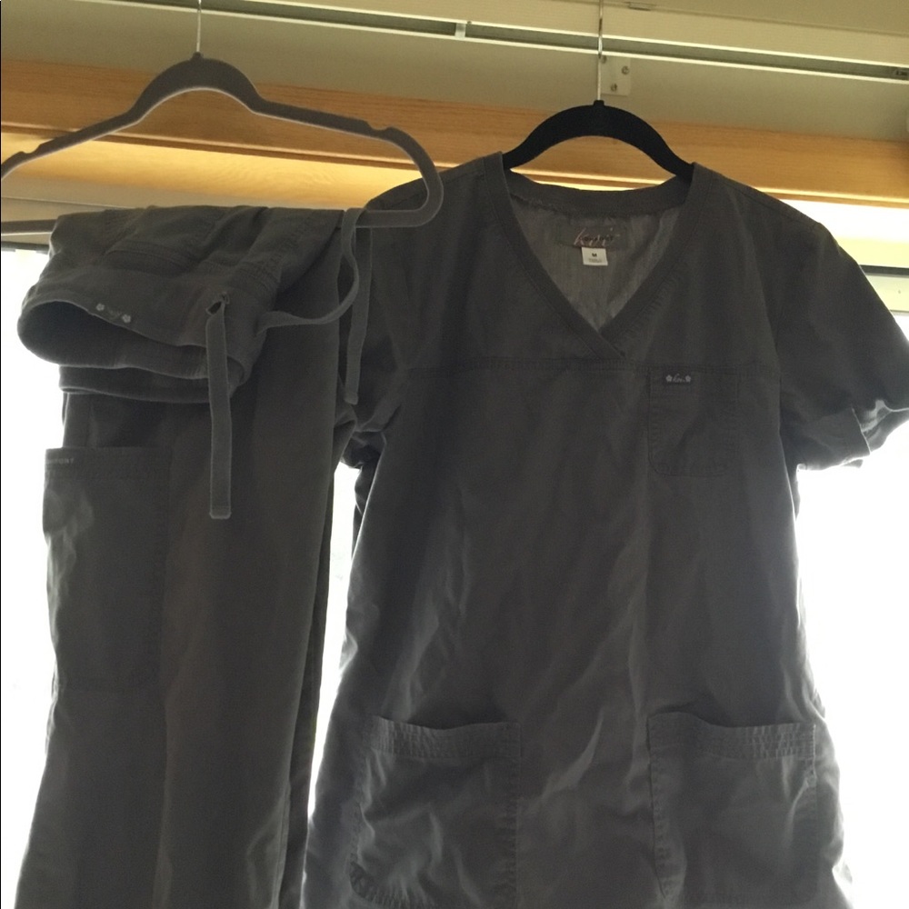 Koi Scrub Set